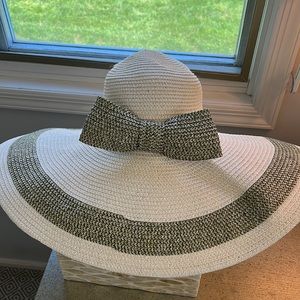 Wide brimmed straw hat by Daniele Meucci from Italy